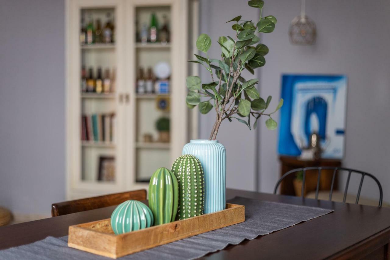 Serva La Bari Shared Apartment セビリア エクステリア 写真