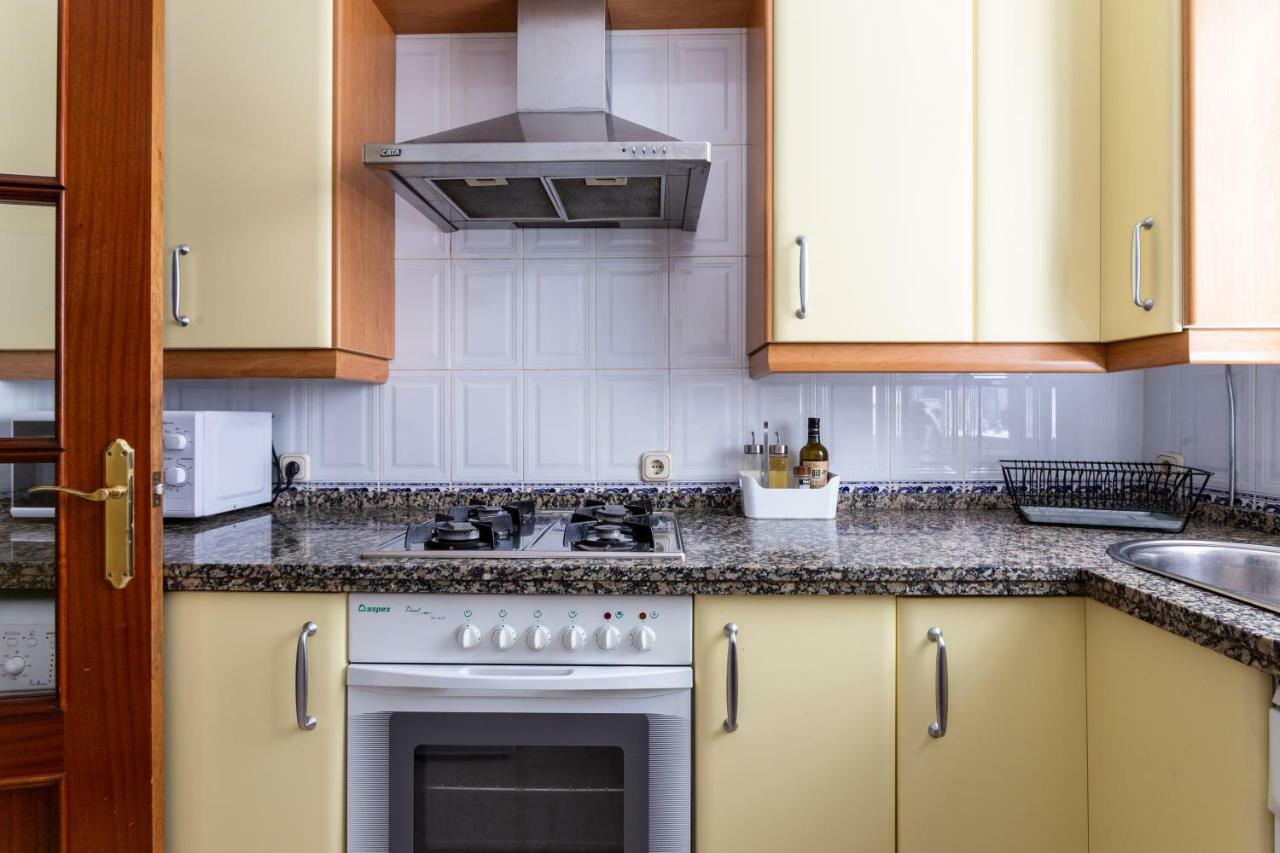 Serva La Bari Shared Apartment セビリア エクステリア 写真